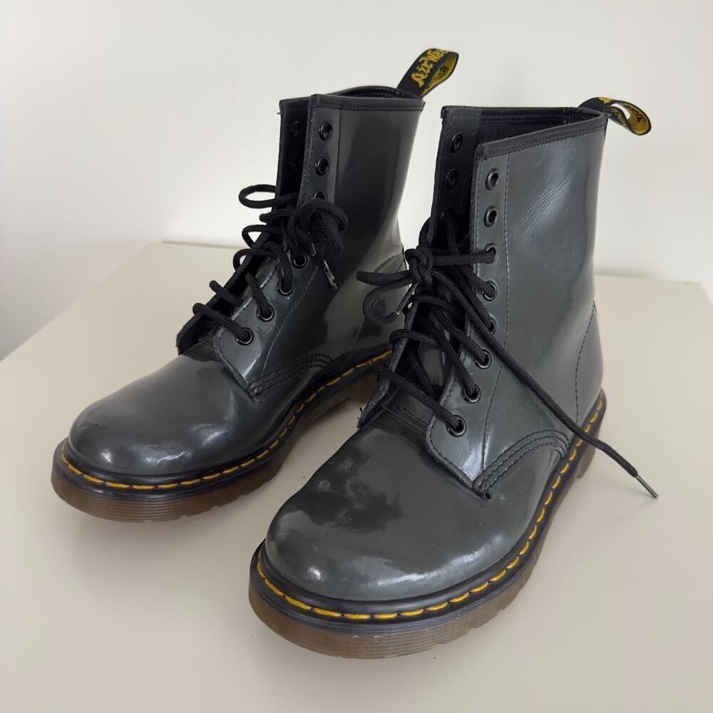 Dr Martens Boots 11821 Womens 7 Gray Patent Leather Combat Lace Up Grunge Rock - Picture 5 of 11